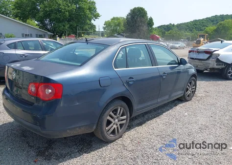2006 Volkswagen Jetta 2.5 из США, поврежденный, VIN 3VWSG81K76M670201